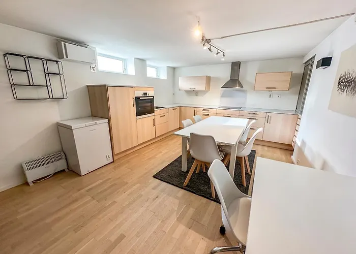 Moderne Og Sentral Leilighet